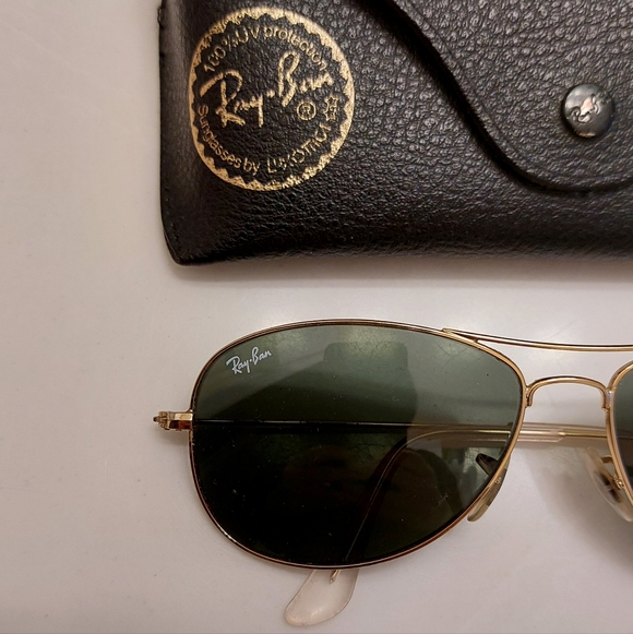 Ray-Ban Aviator Sunglasses with Case - Picture 2 of 3